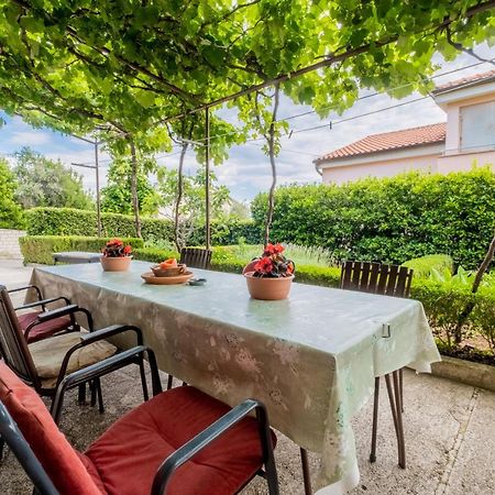 Cozy Apartment Near The Sea Novi Vinodolski Exterior photo