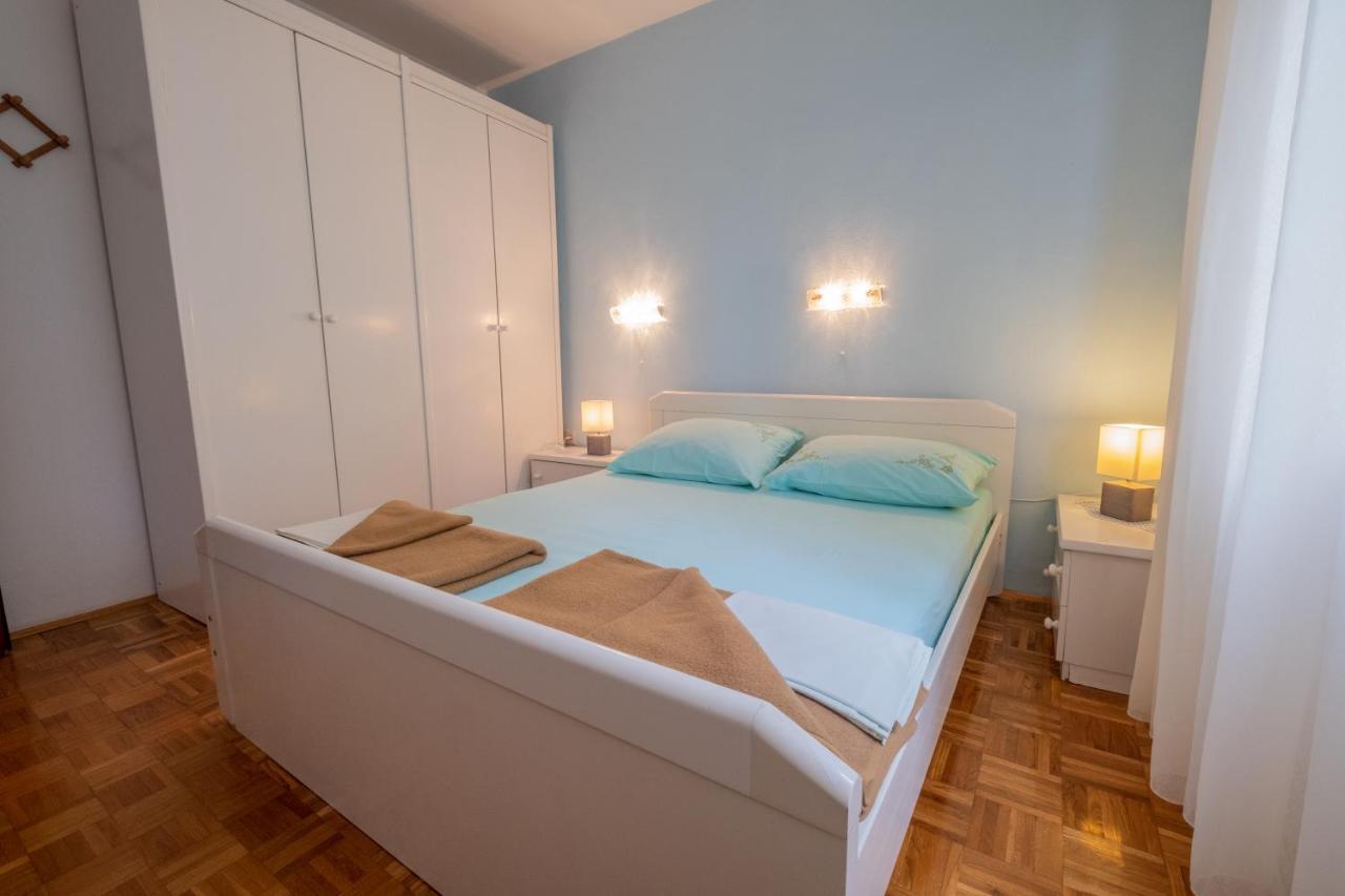 Cozy Apartment Near The Sea Novi Vinodolski Exterior photo
